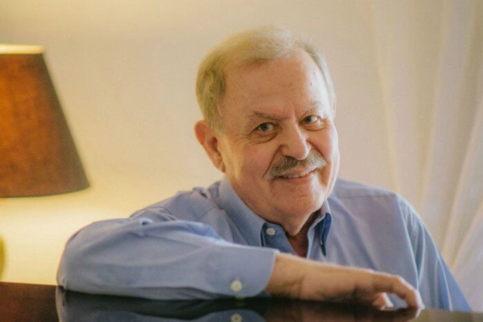 ΓΙΑΝΝΗΣ ΣΠΑΝΟΣ Μ Ι Α Φ Ο Ρ Α Θ Υ Μ Α Μ Α Ι . . .