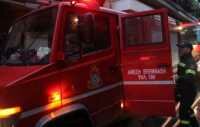 Στις φλόγες τυλίχθηκε η μηχανή ημιφορτηγού στη Λάρισα