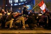 Στις «φλόγες» το Περού: Τουλάχιστον τρεις νεκροί σε διαδηλώσεις εναντίον του μεταβατικού προέδρου (video)