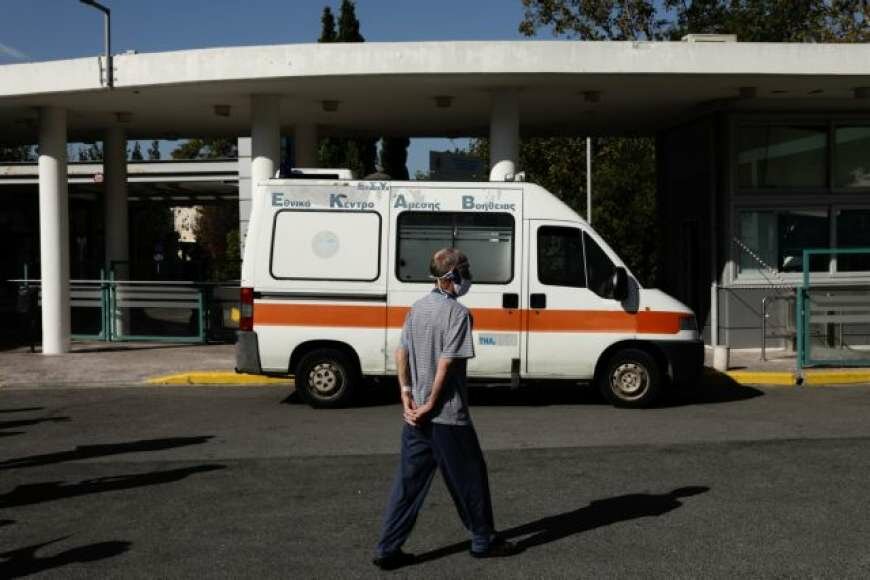 Κορωνοϊός: Τι απαντά το ΑΧΕΠΑ για τις ανησυχητικές εικόνες συνωστισμού με κρούσματα